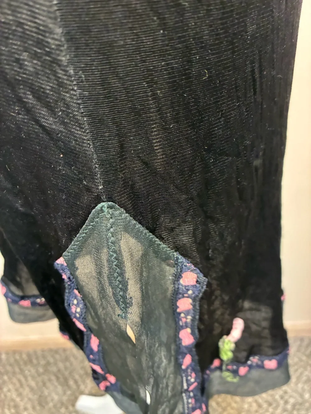 Vintage Unbranded Nylon Ribbon Rose Milkmaid Midi Dress Slip - Picture 12 of 12